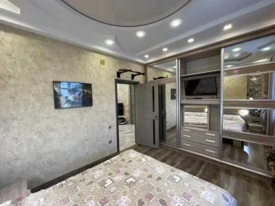 2-комн. квартира, 3 этаж, 70м², шохмансур