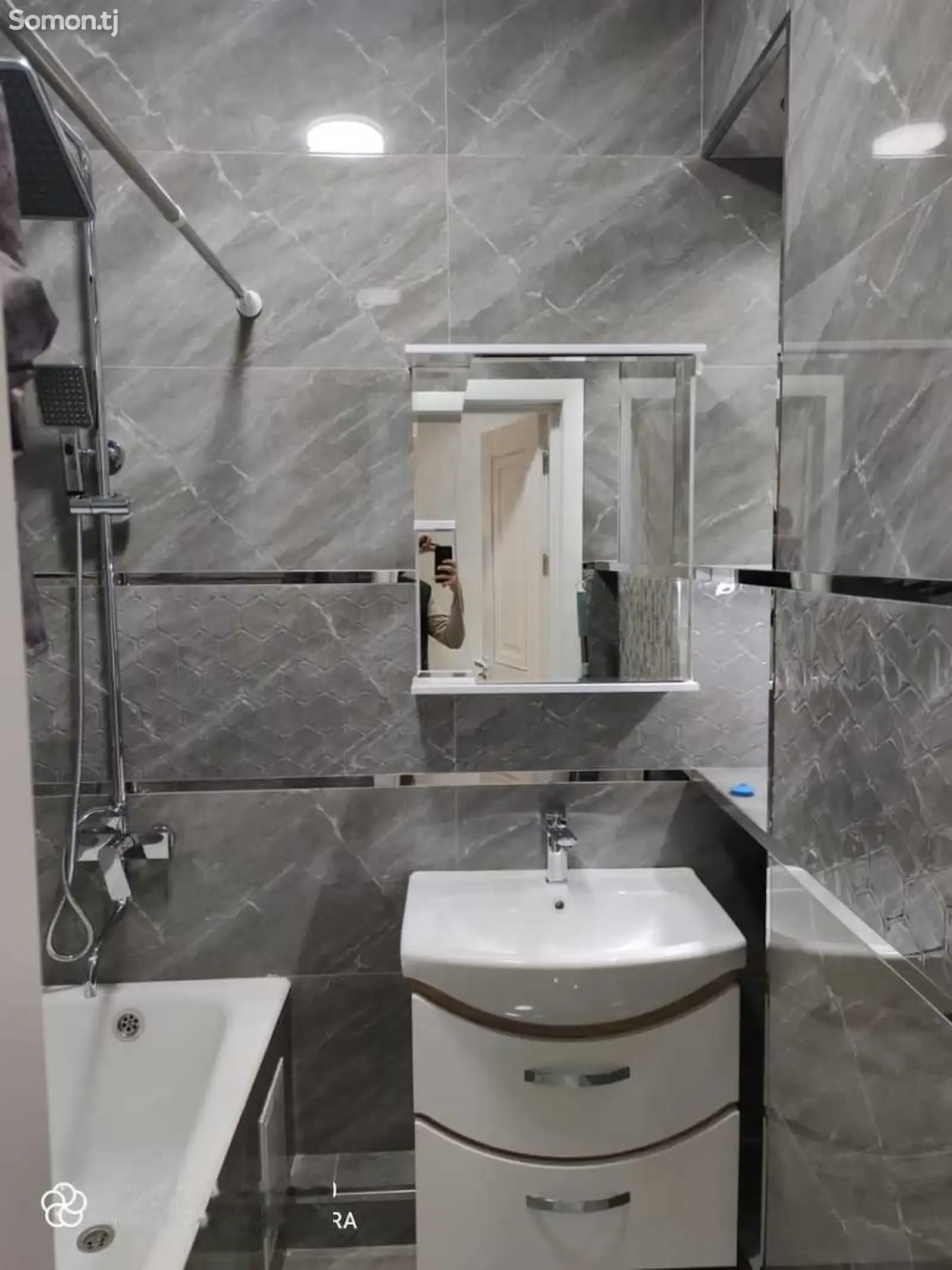 2-комн. квартира, 8 этаж, 60м², И Сомонӣ, Водонасос, Диёр