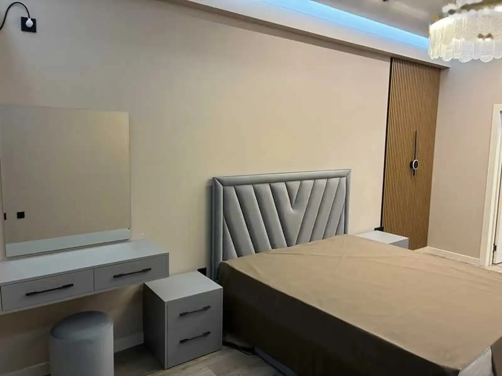 3-комн. квартира, 4 этаж, 98м², 4 рахаи северный