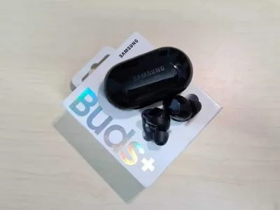 Беспроводные наушники Samsung Galaxy Buds Plus