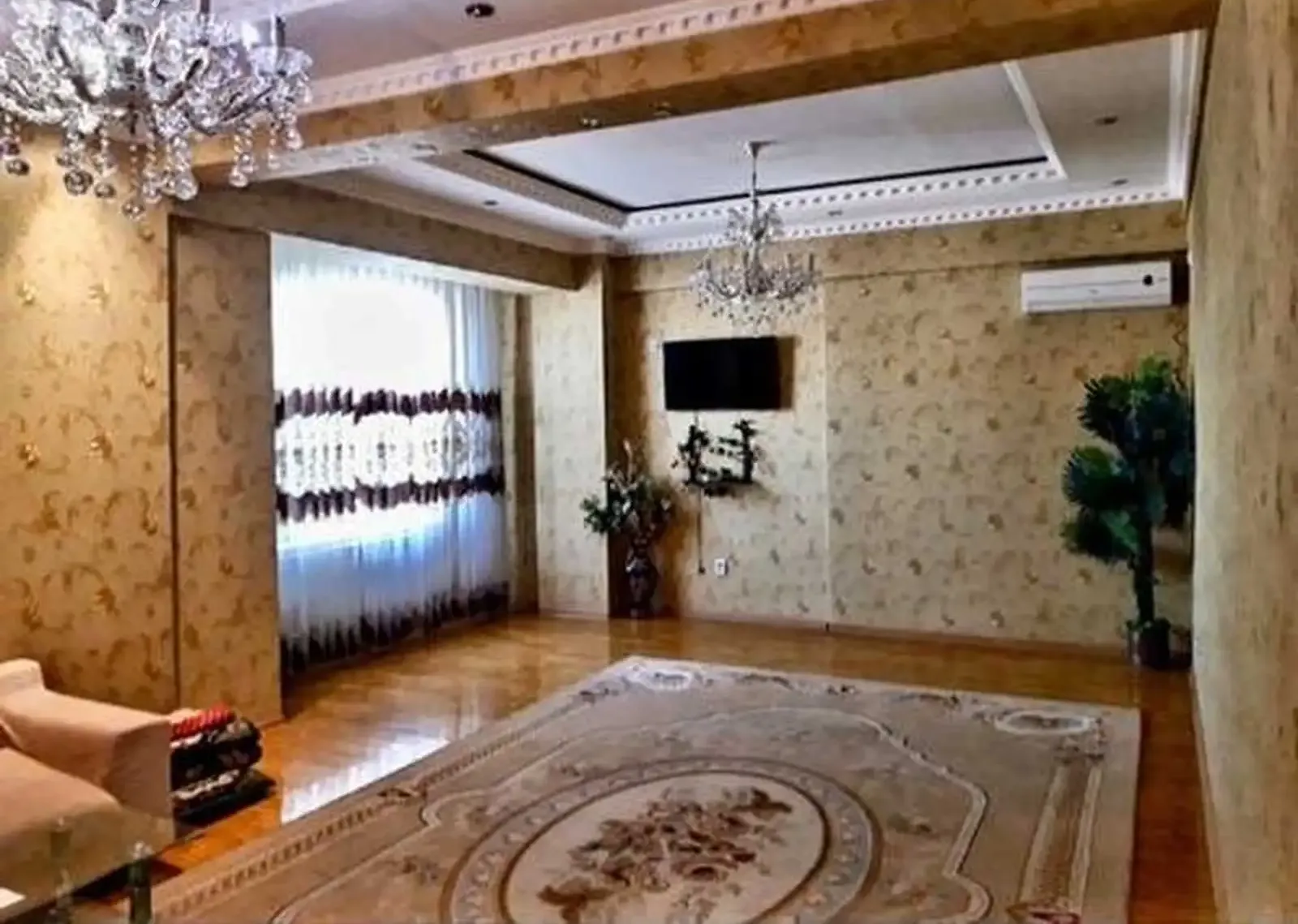 3-комн. квартира, 9 этаж, 112м², 82мкр, кӯчаи Шамсӣ, Маркази савдои Саодат