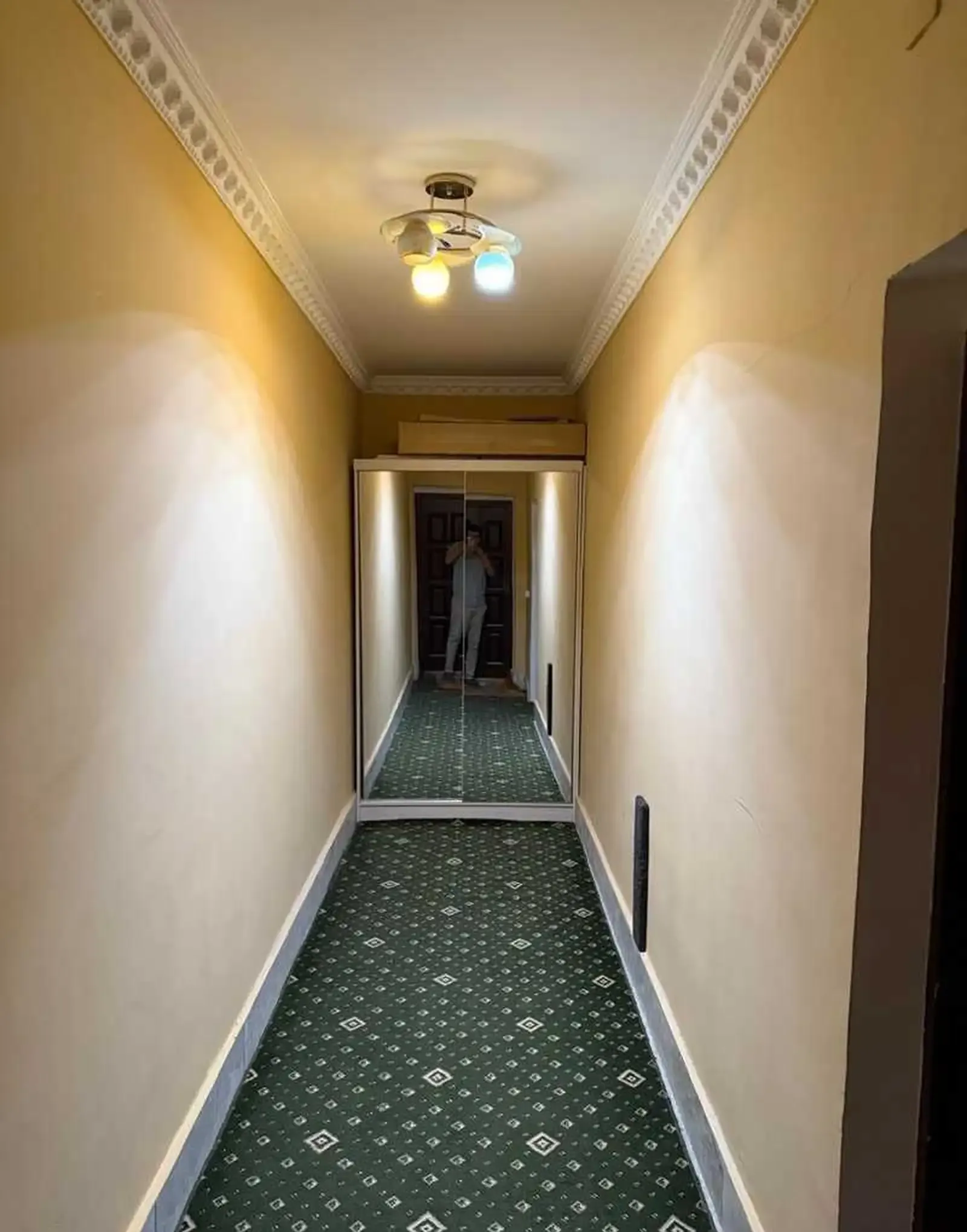 4-комн. квартира, 3 этаж, 65м², 46 мкр, доми Форель