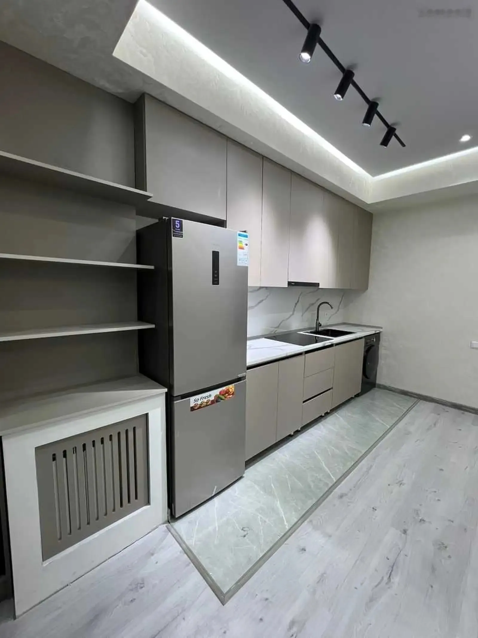 2-комн. квартира, 5 этаж, 53м², овир