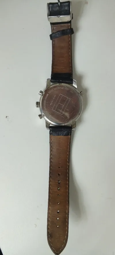 Часы Tommy Hilfiger — миниатюра 2