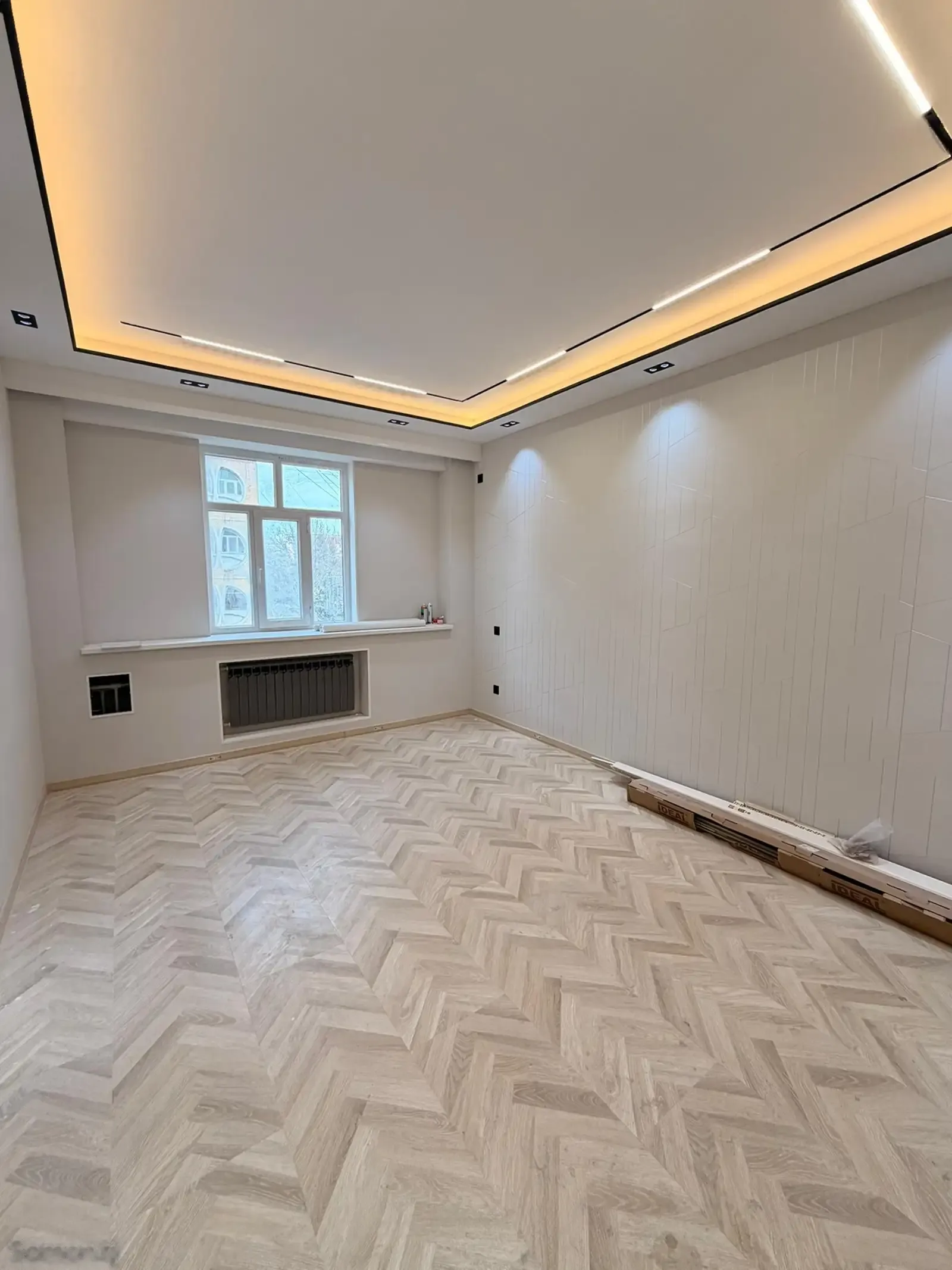3-комн. квартира, 6 этаж, 98 м², 91 мкр, сбоку от нотариуса, над кафе MOOSE