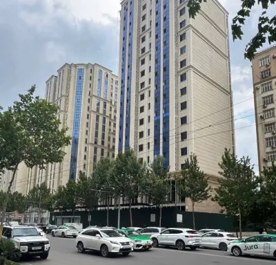 2-комн. квартира, 14 этаж, 61 м², Пайкари голубой экран