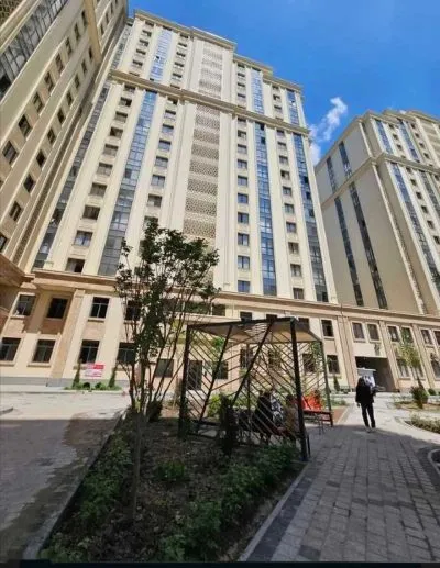 2-комн. квартира, 12 этаж, 71м², Шохмансур