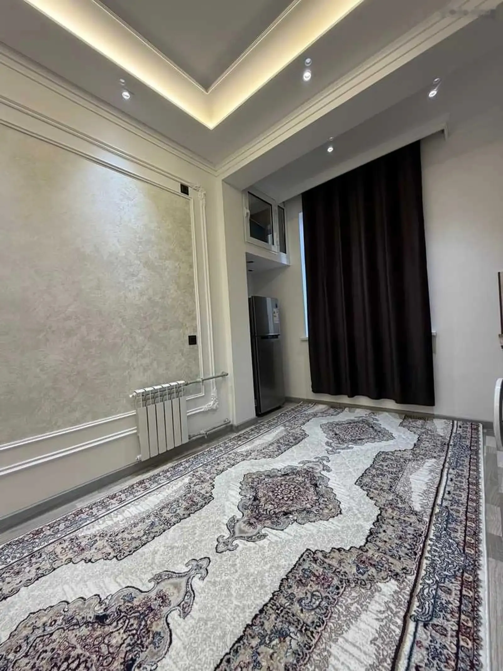 1-комн. квартира, 11 этаж, 48 м², голубой экран
