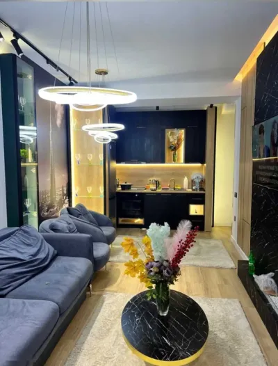 2-комн. квартира, 10 этаж, 70м², голубой экран