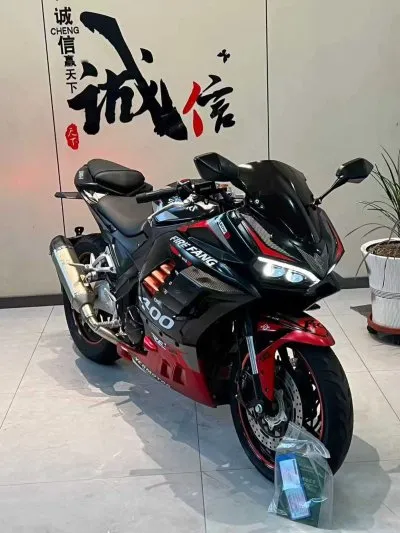 Мотоцикл Suzuki