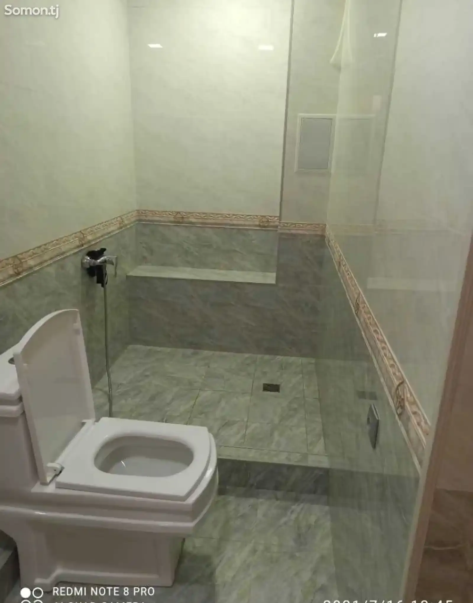 3-этажный, 17 комнатный дом, 630 м², Карамова