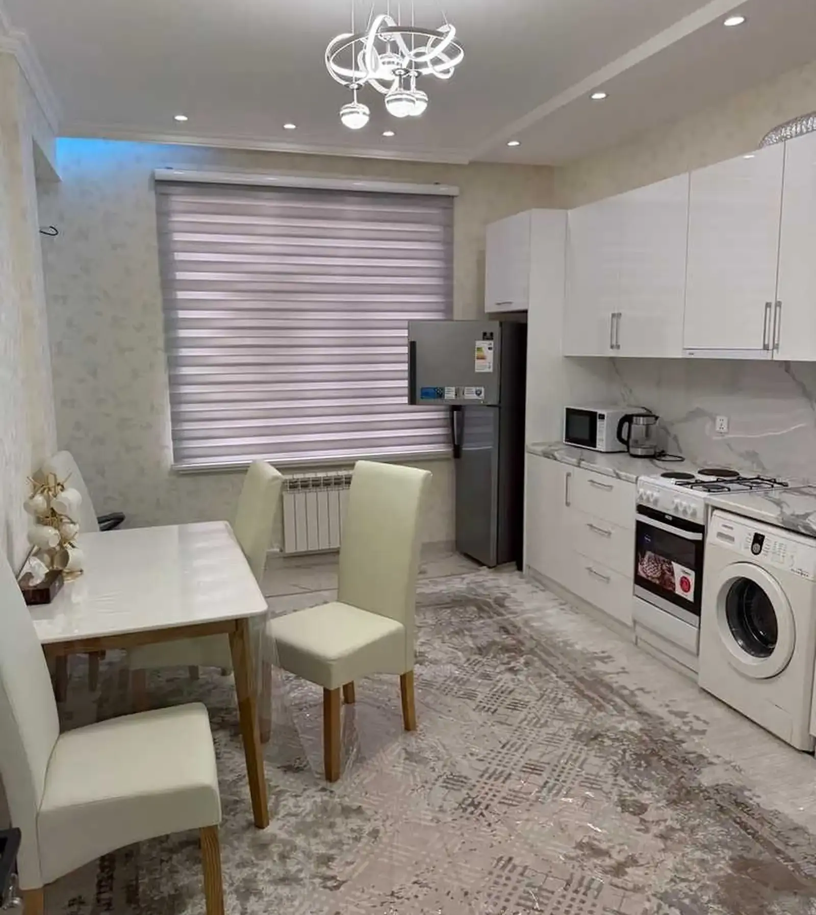 2-комн. квартира, 19 этаж, 84м², шохмансур