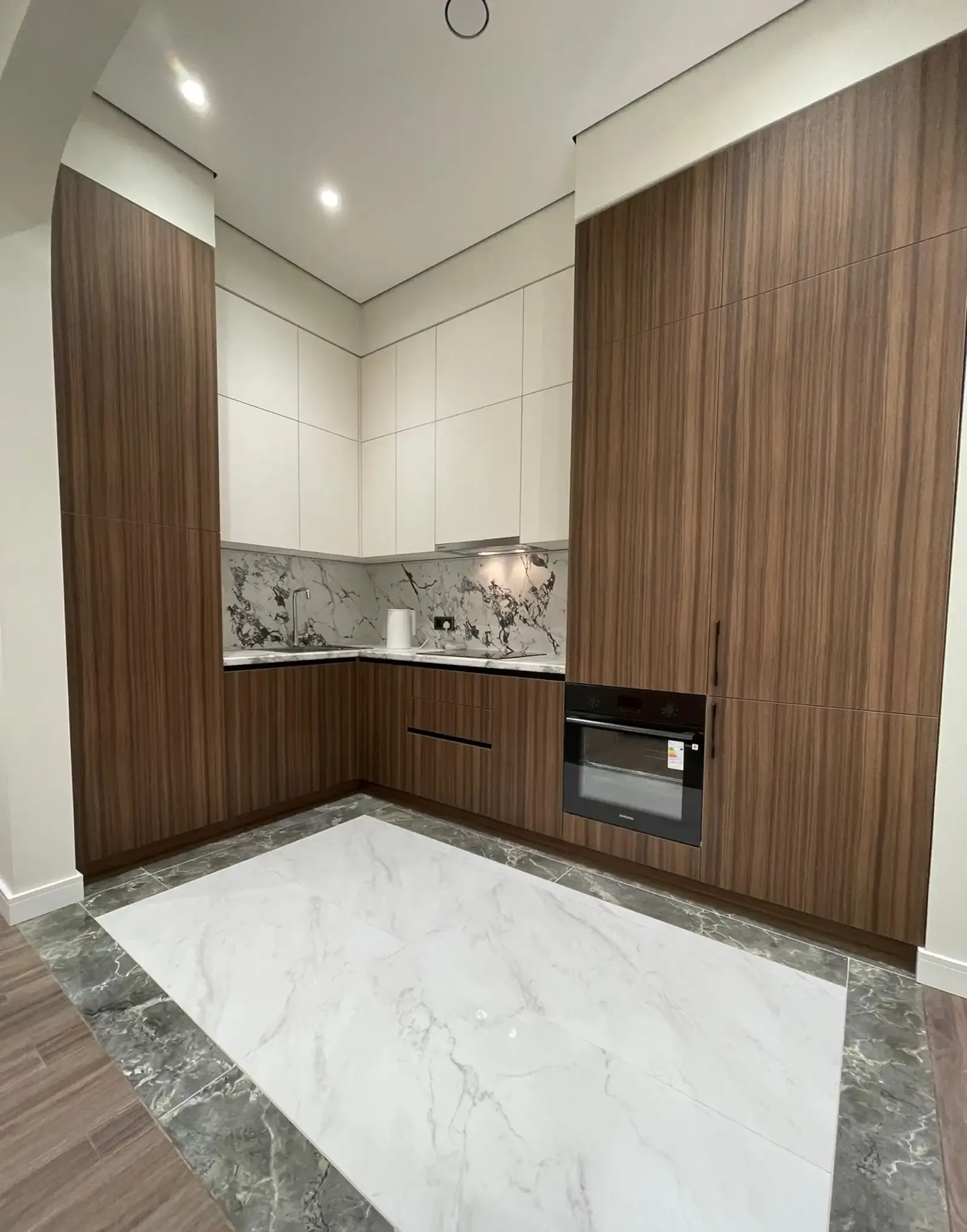 3-комн. квартира, 2 этаж, 72 м², Зеленый базар, ООН