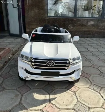 Детский электромобиль