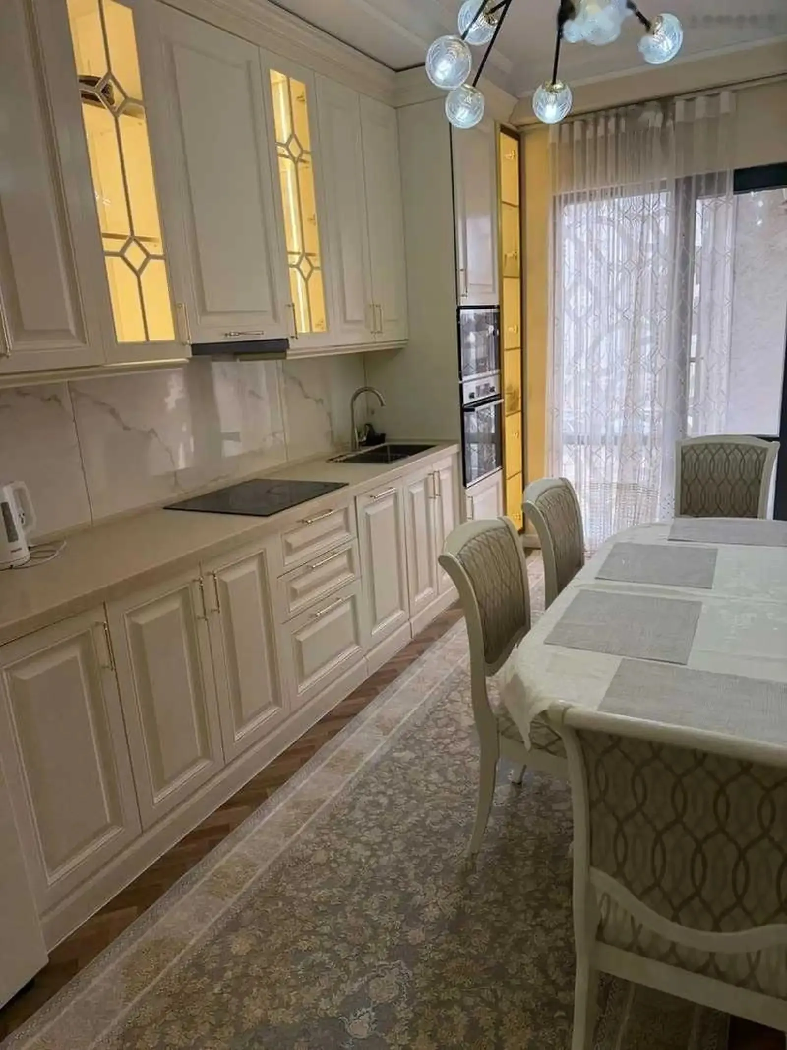 5-комн. квартира, 4 этаж, 220м², Путовский доми баракат
