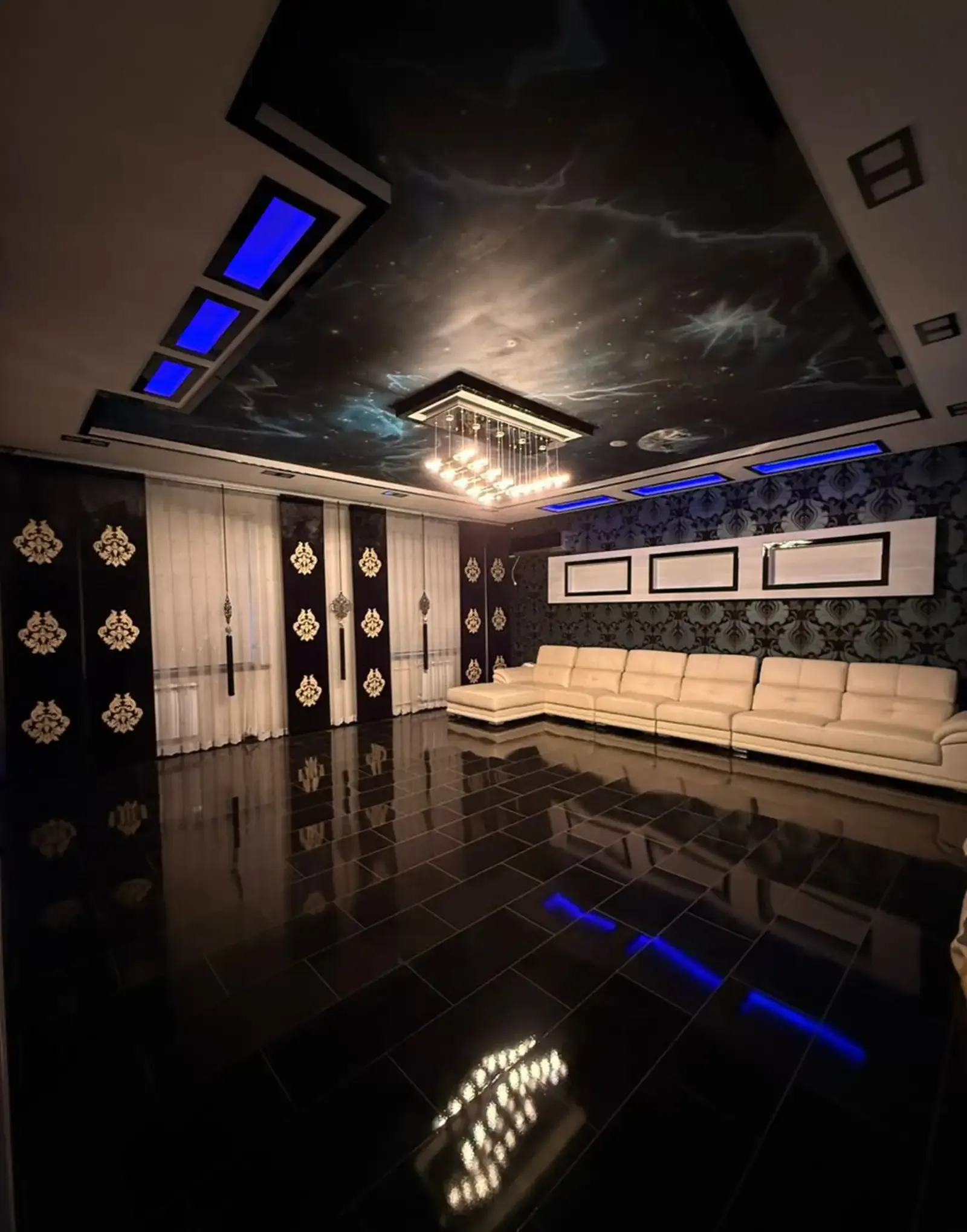 3-комн. квартира, 4 этаж, 138 м², Цирк, Молодежный театр
