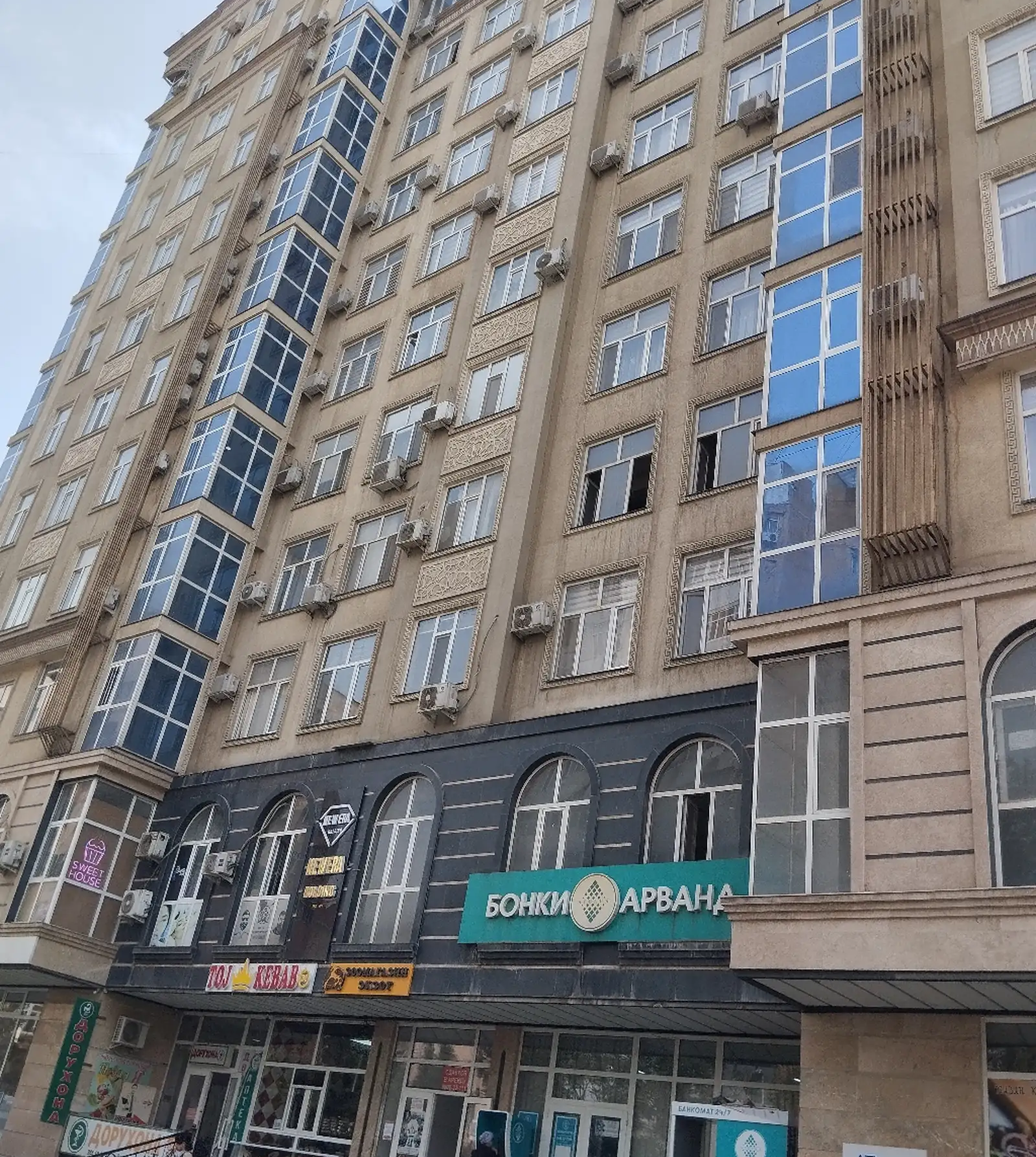 2-комн. квартира, 9 этаж, 65м², Шохмансур, Садбарг, доми Супермаркет Кавсар
