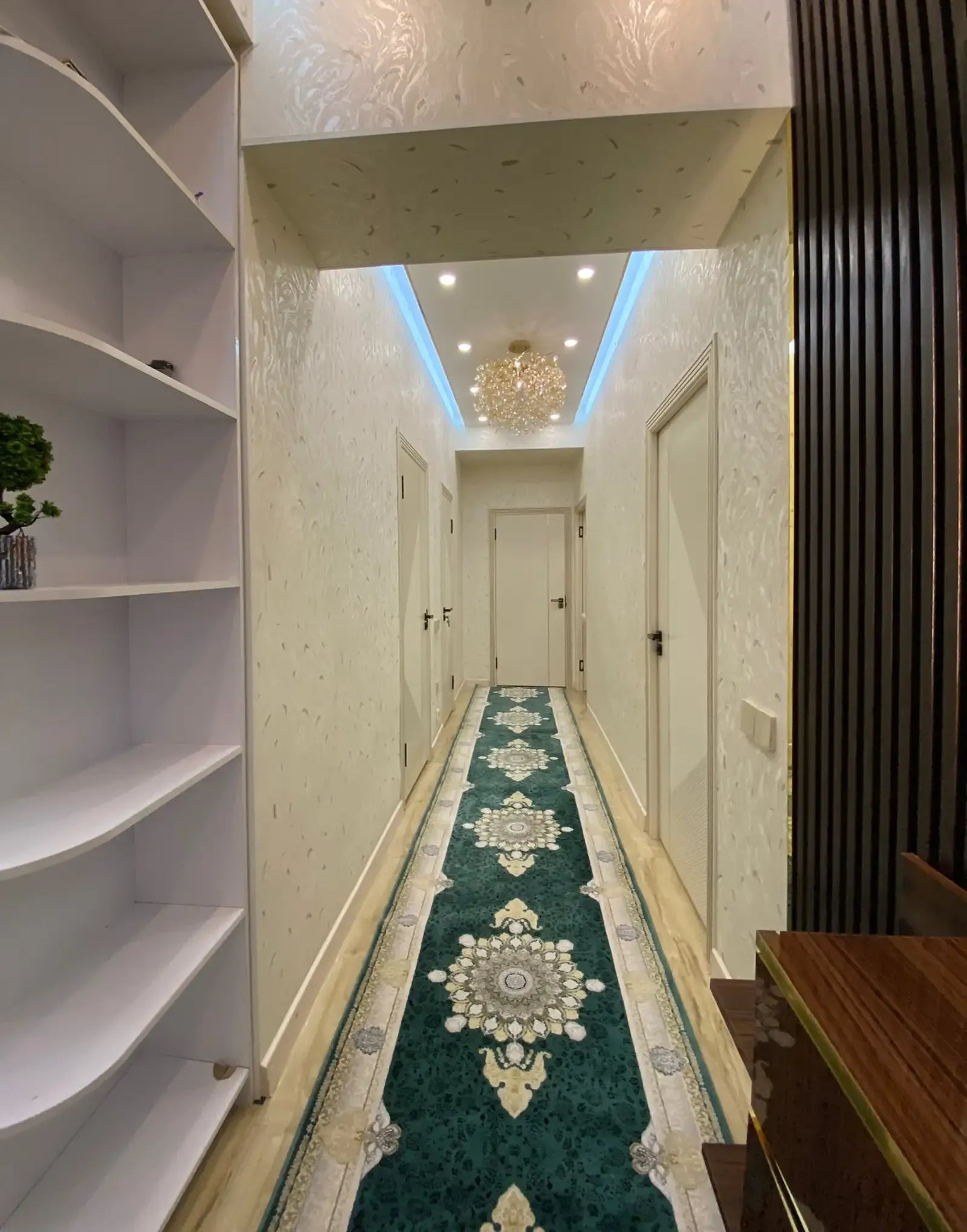 2-комн. квартира, 3 этаж, 77 м², Фирдавси Молодёжный