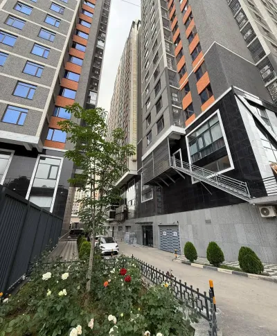 3-комн. квартира, 12 этаж, 110 м², Сомони