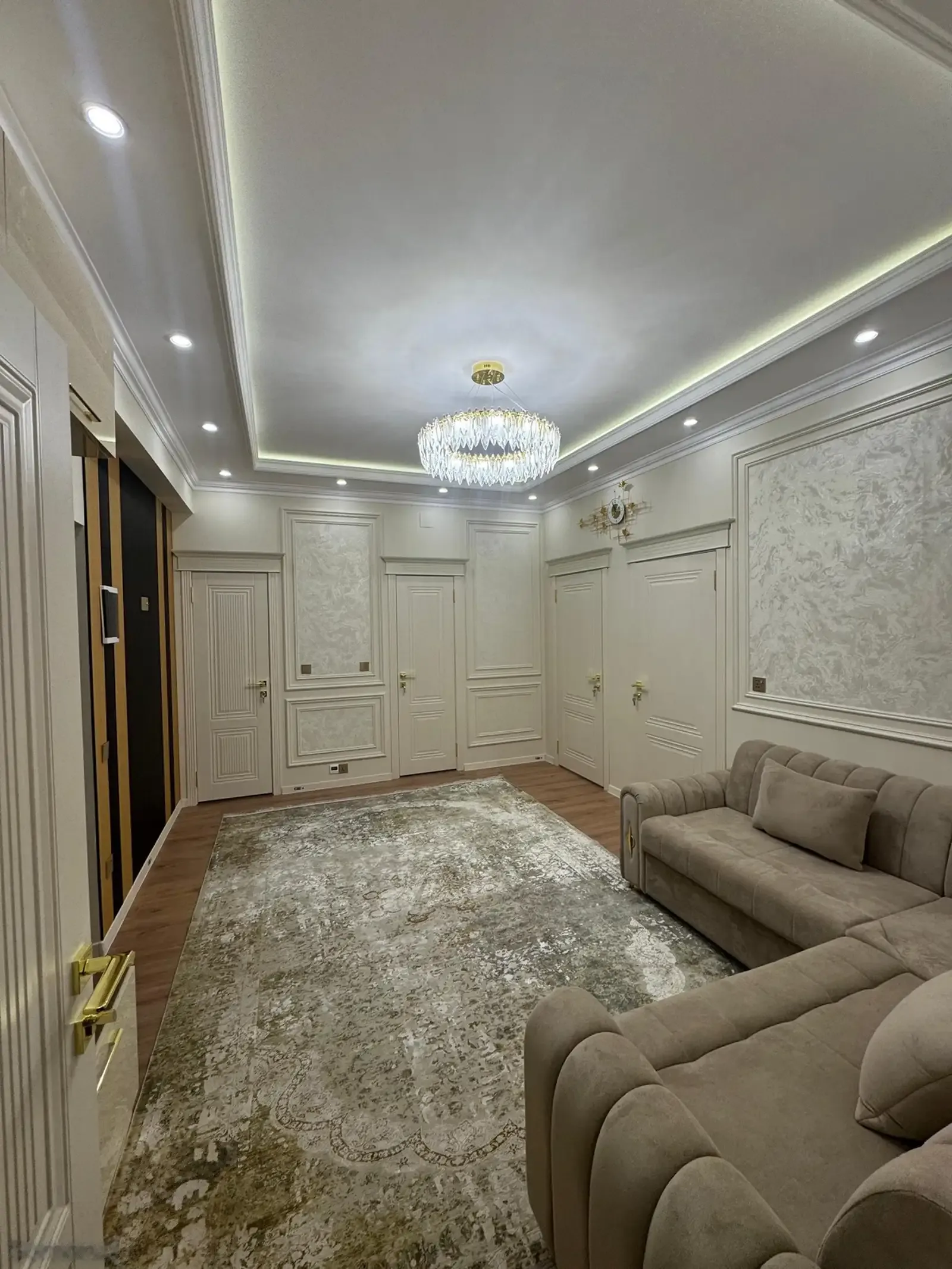 2-комн. квартира, 12 этаж, 92 м², Проспект Айни, напротив Гуля Голд (Дом Махмуда)