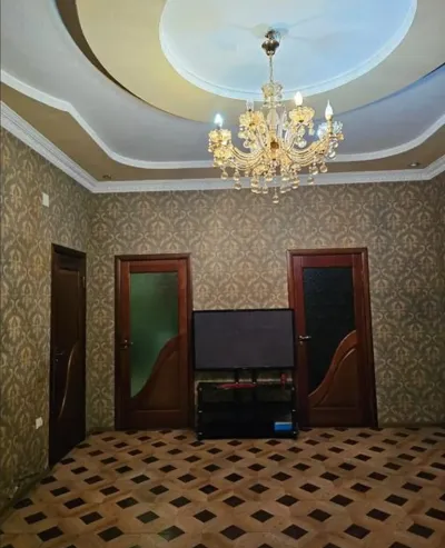 3-этажный, 7 комнатный дом, 750 м², И Сомони