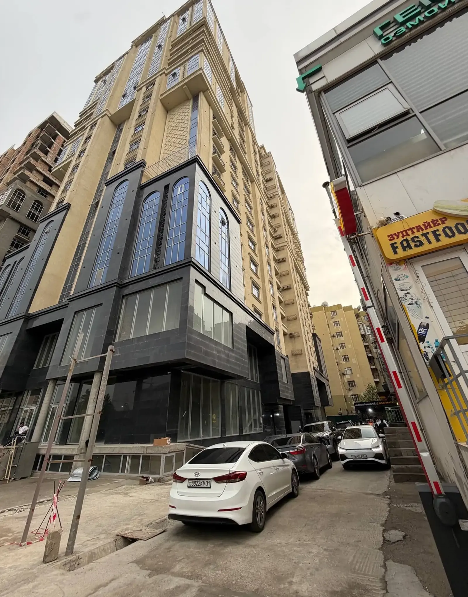 3-комн. квартира, 17 этаж, 108 м², Шохмансур