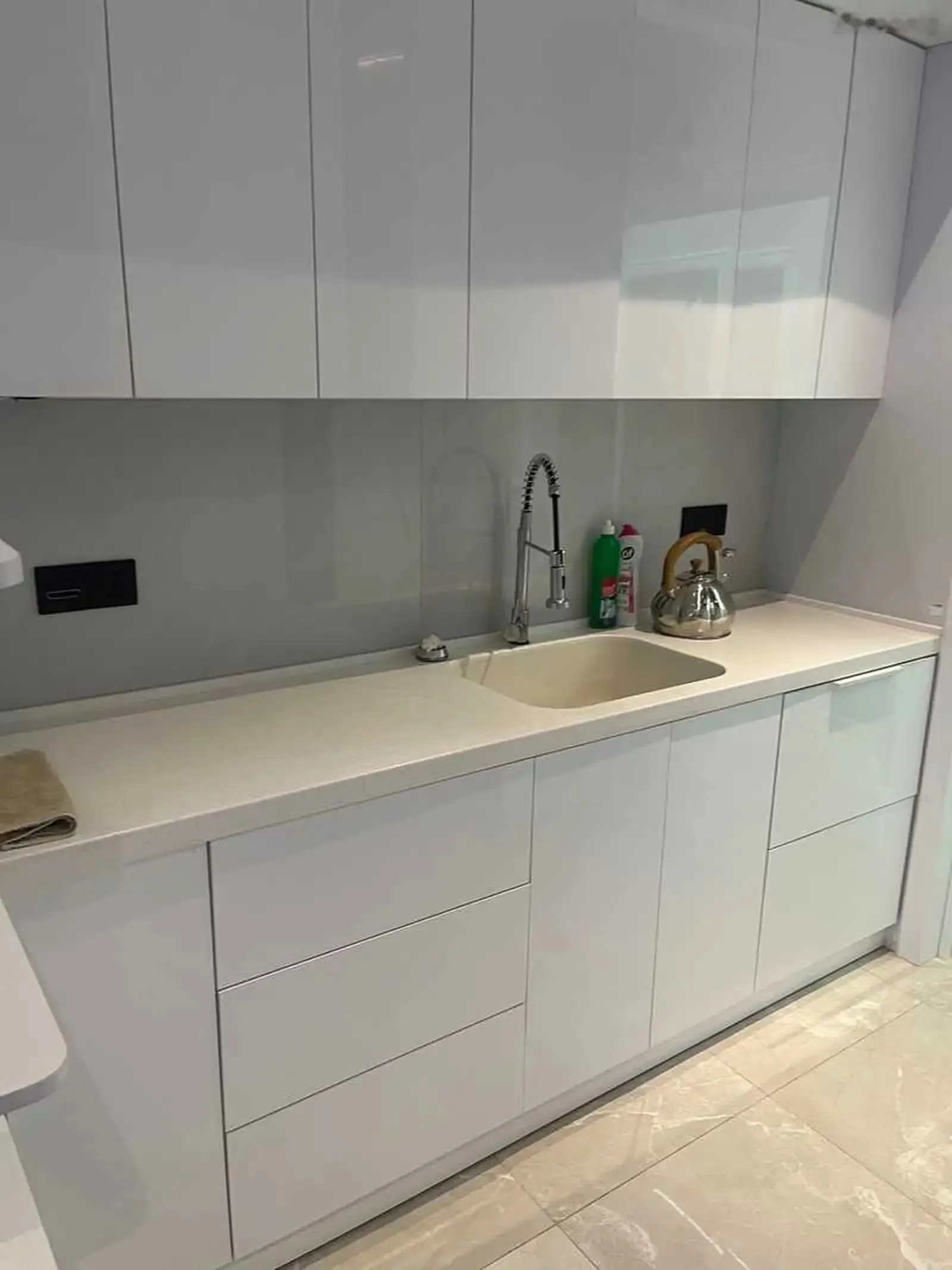2-комн. квартира, 9 этаж, 68м², УВД