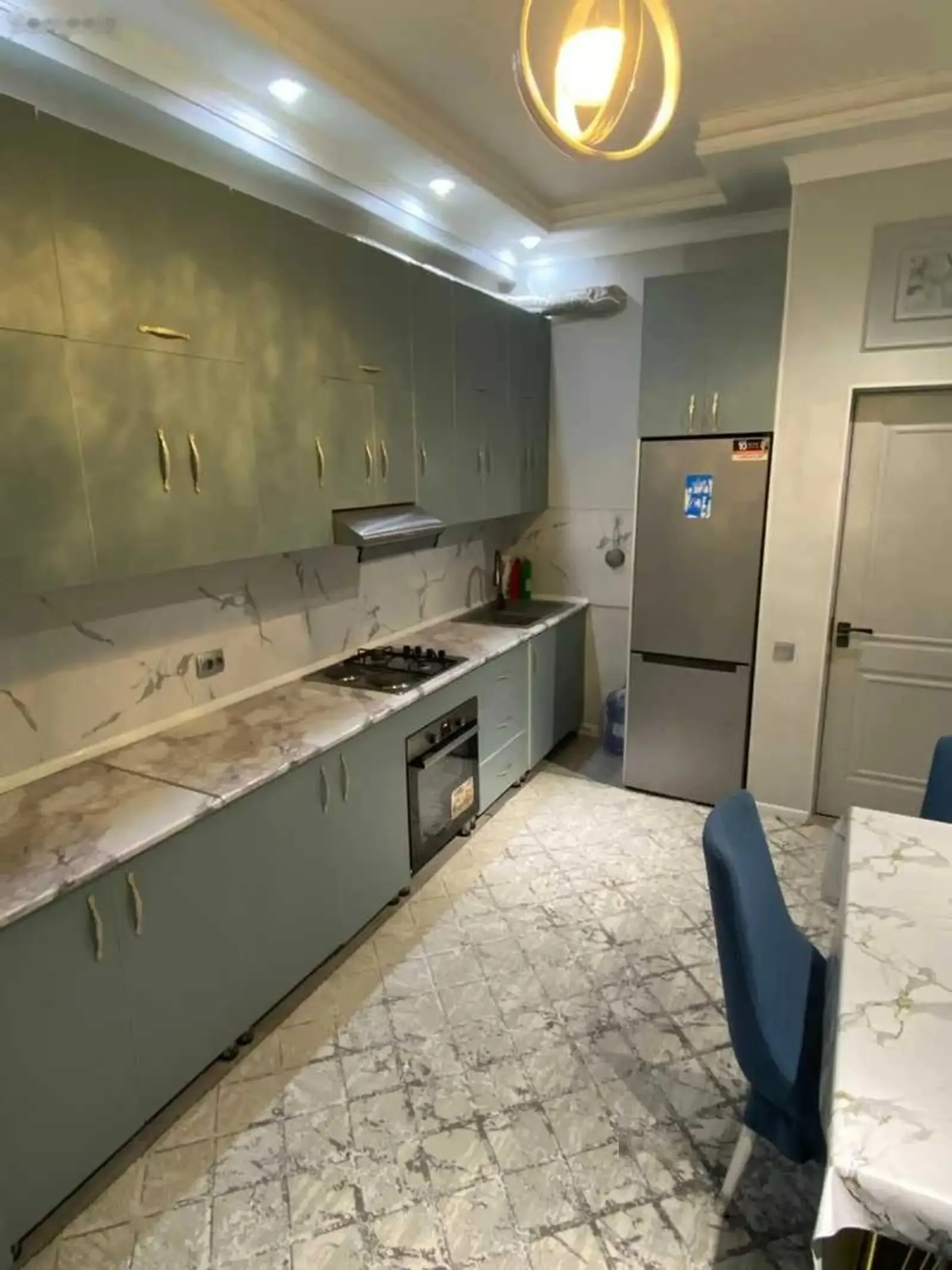 2-комн. квартира, 9 этаж, 80м², бозори мехргон