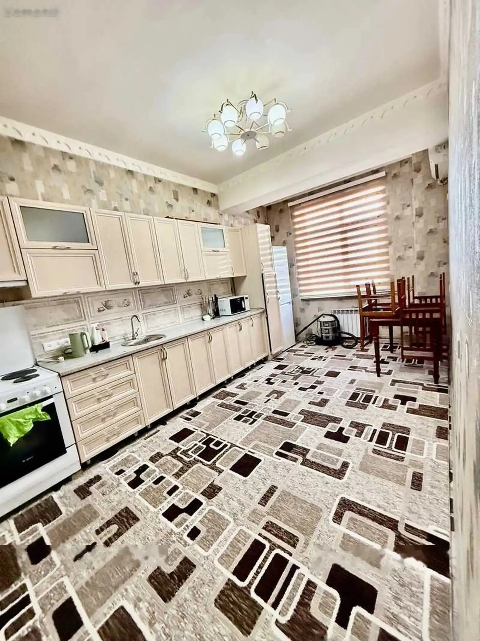3-комн. квартира, 4 этаж, 140м², дом печати