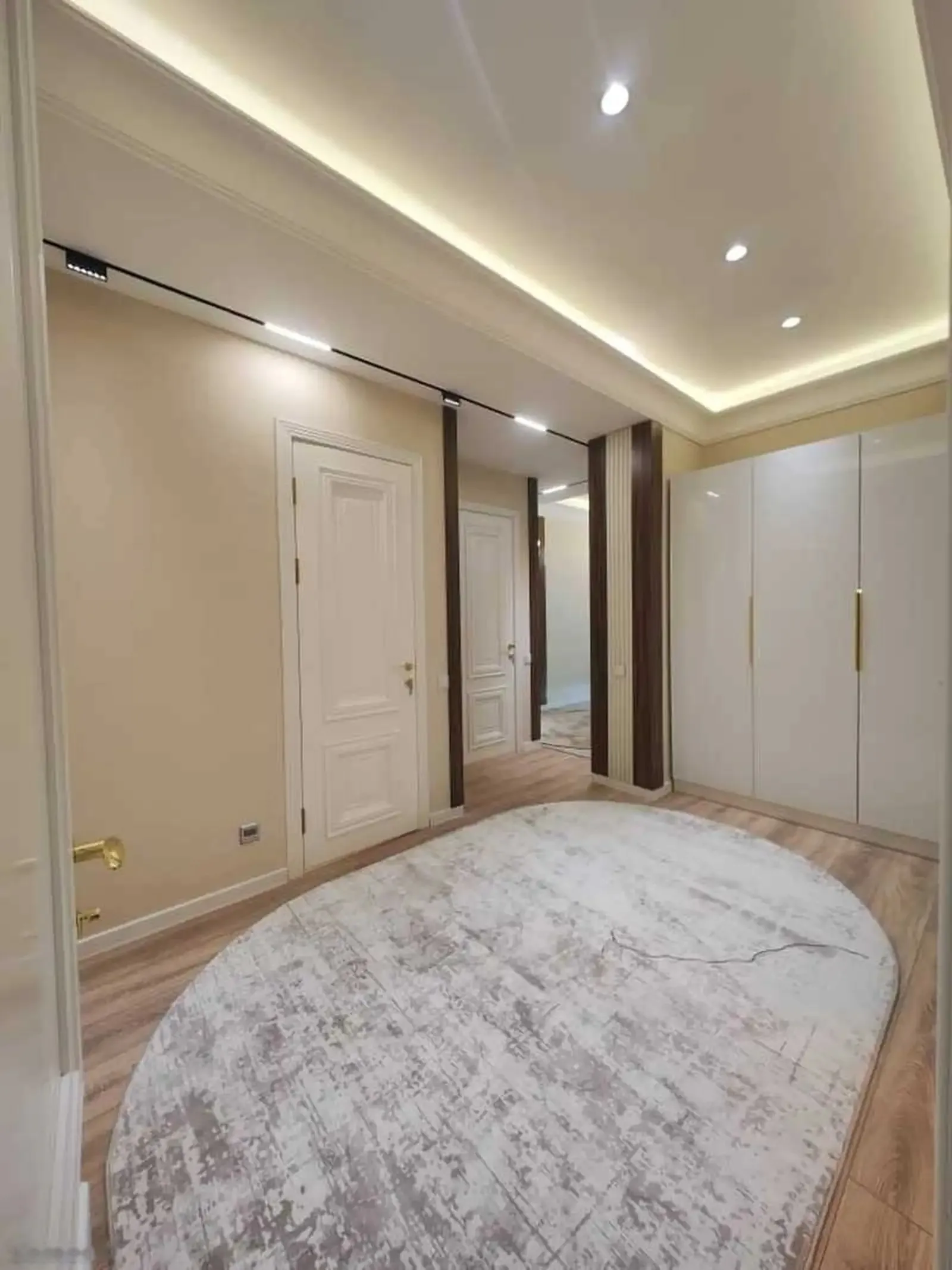 3-комн. квартира, 8 этаж, 125м², Ориёнбонк, пр Рудаки