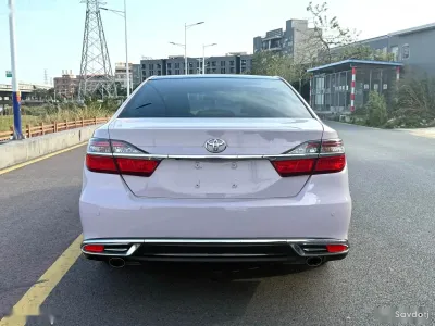 Toyota Camry, 2016