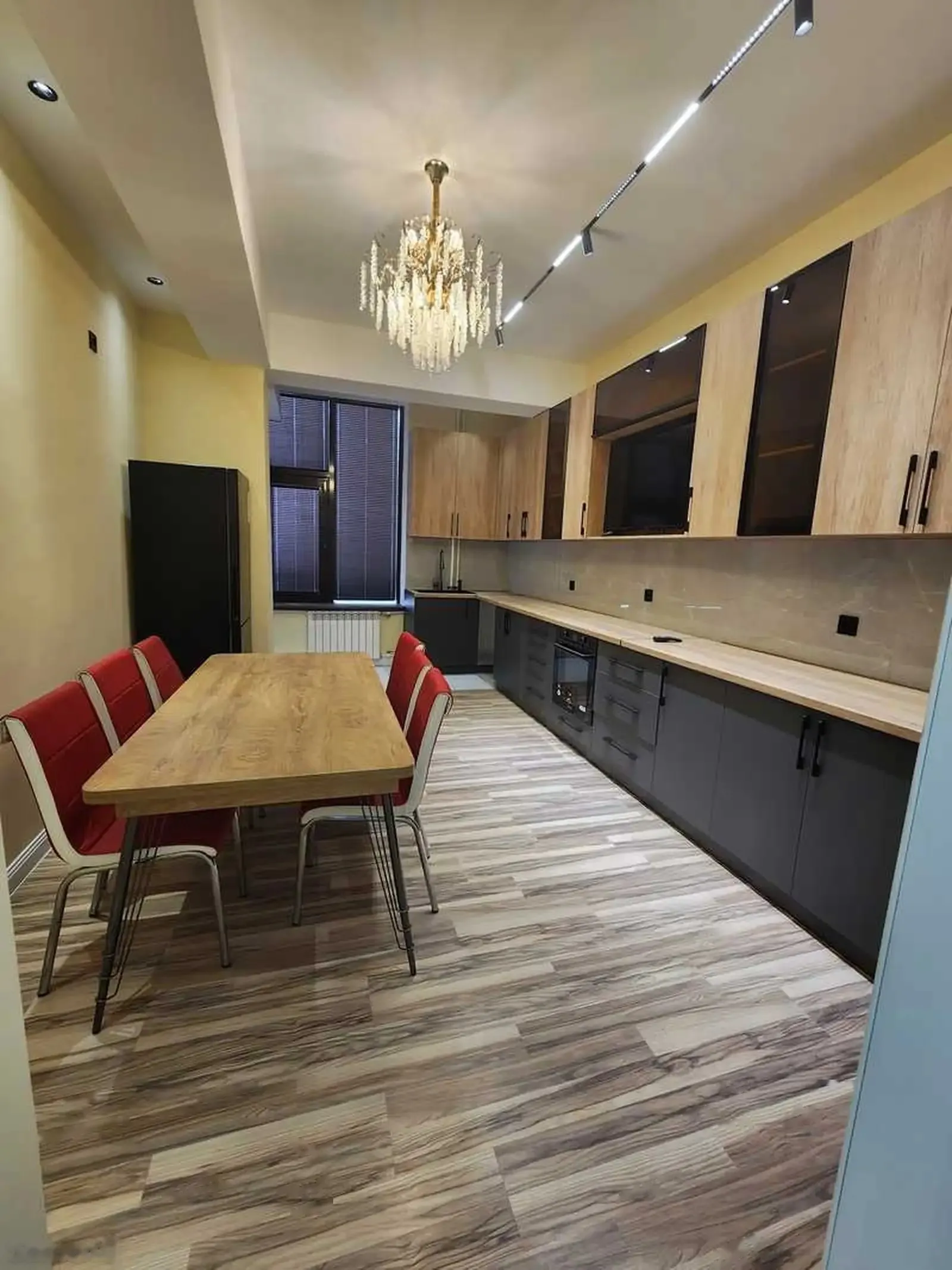 3-комн. квартира, 9 этаж, 131м², Сафо