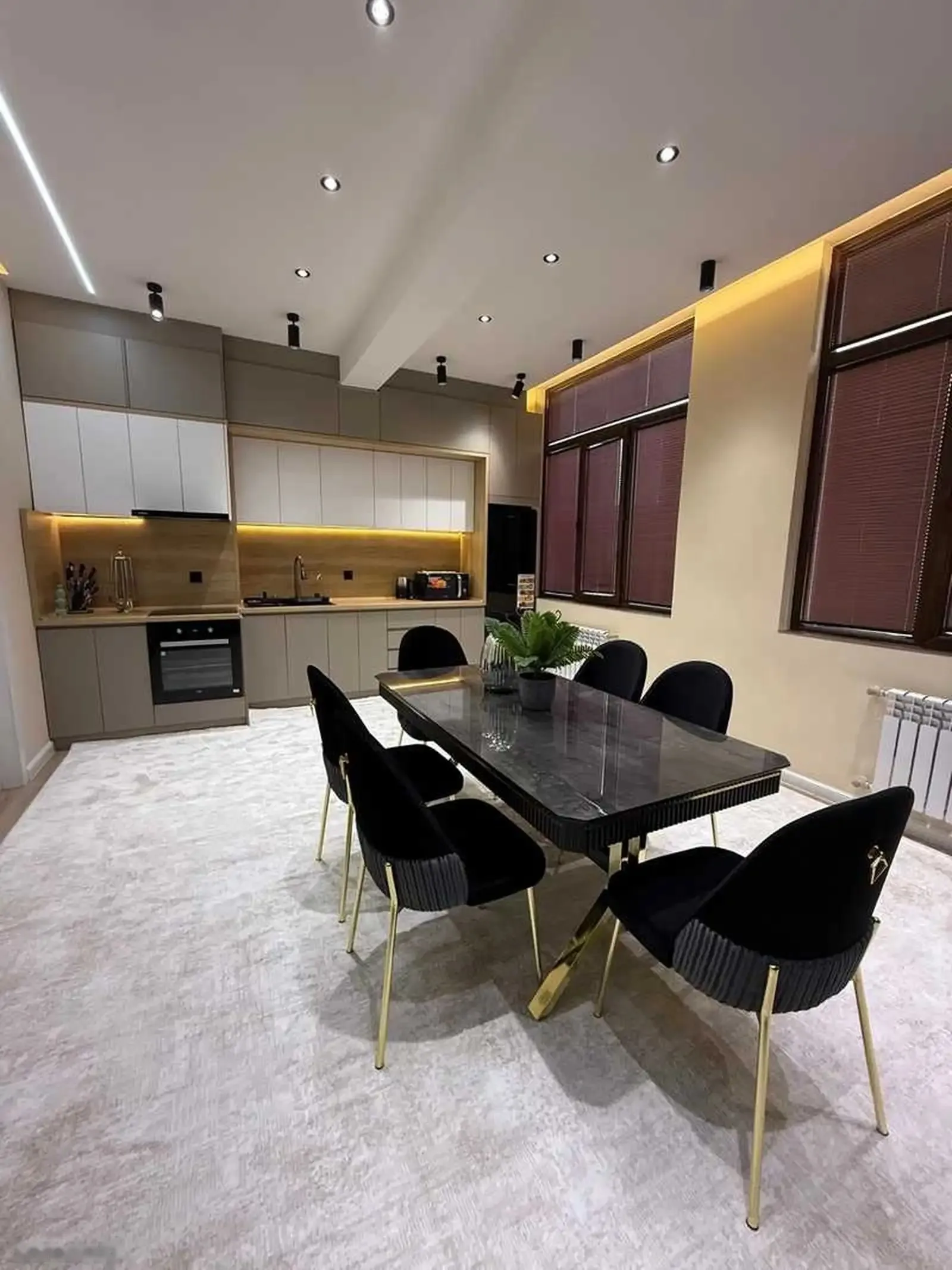 3-комн. квартира, 9 этаж, 135м², Ёвари 102 мкр