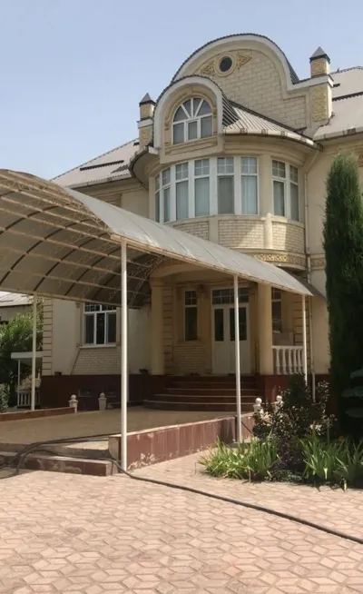 3-этажный, 10 комнатный дом, 600 м², Фирдавси