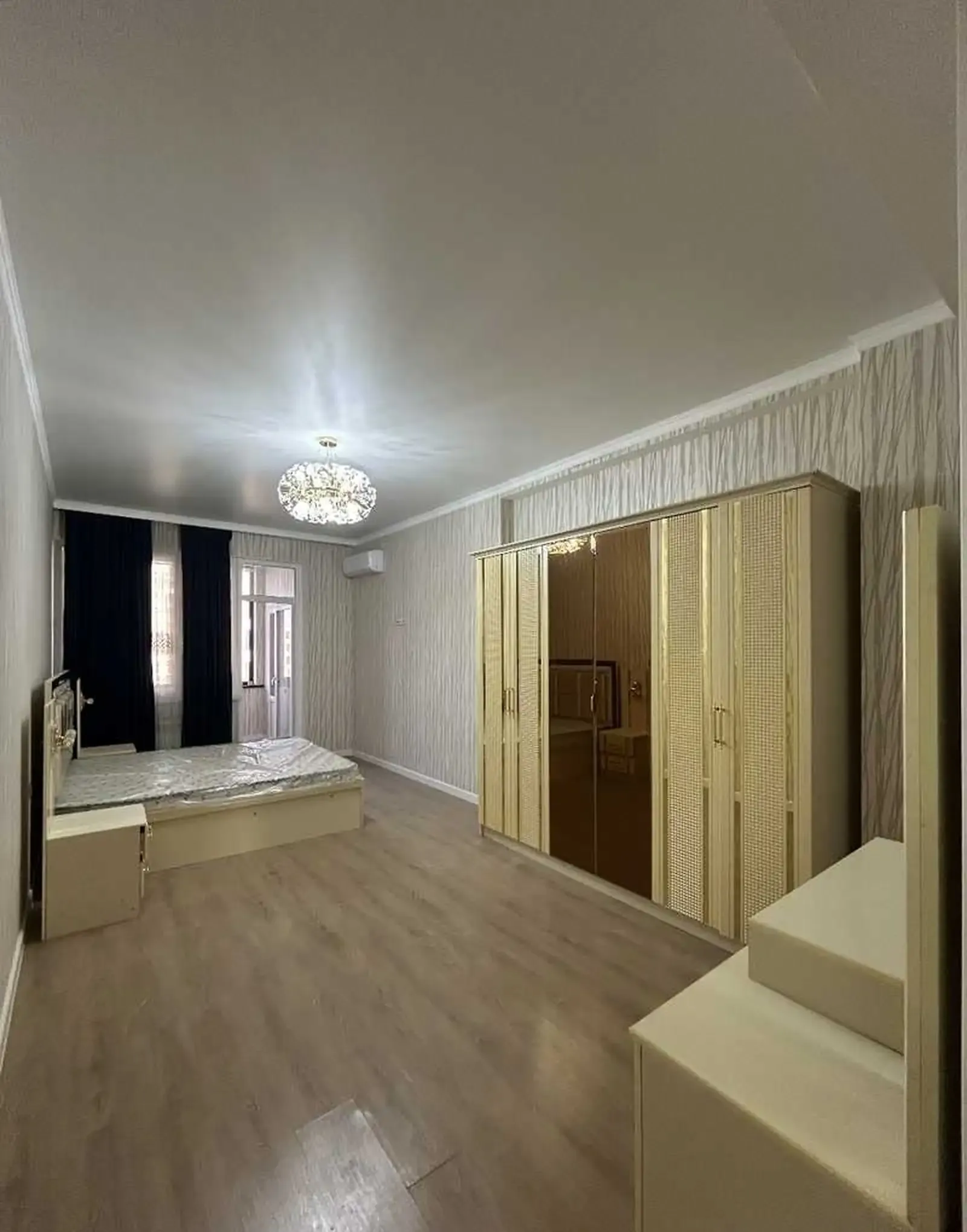 2-комн. квартира, 16 этаж, 100м²,  Гостиница HILTON