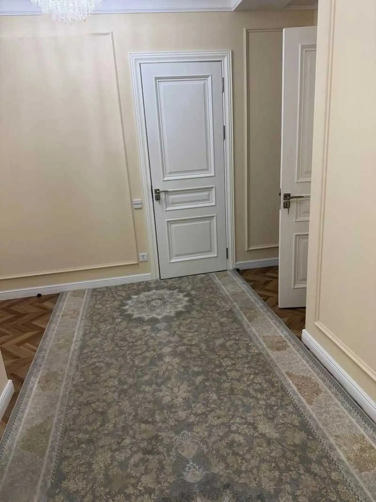 5-комн. квартира, 4 этаж, 215м², Путовский дом Баракат