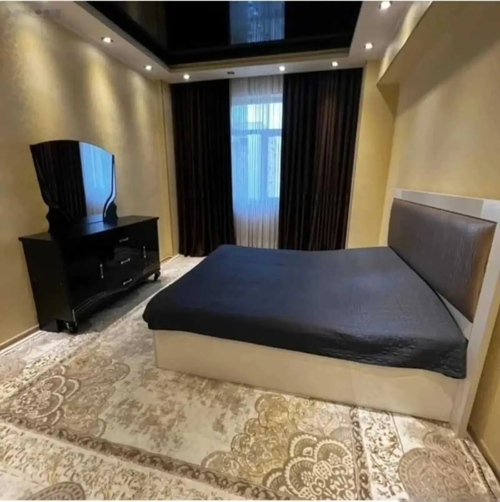 3-комн. квартира, 11 этаж, 130м², Пайкари дом печать