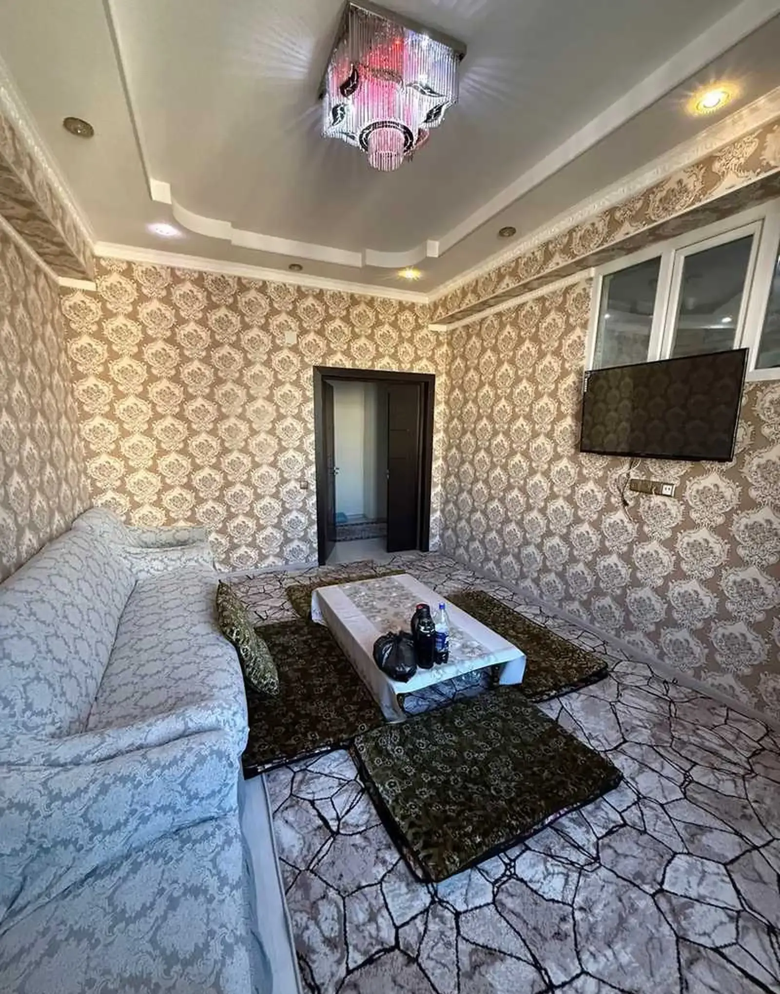 2-комн. квартира, 10 этаж, 77м², Чор Дома