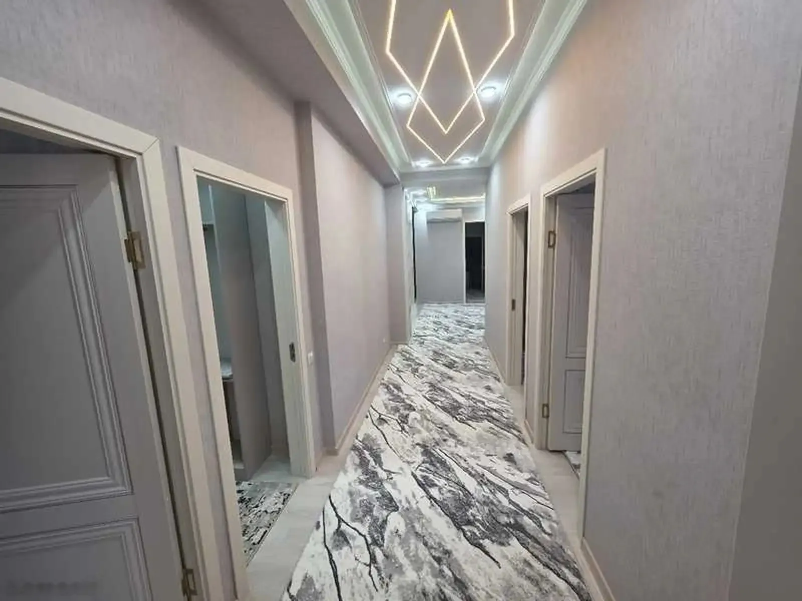 5-комн. квартира, 13 этаж, 140м², Роддом