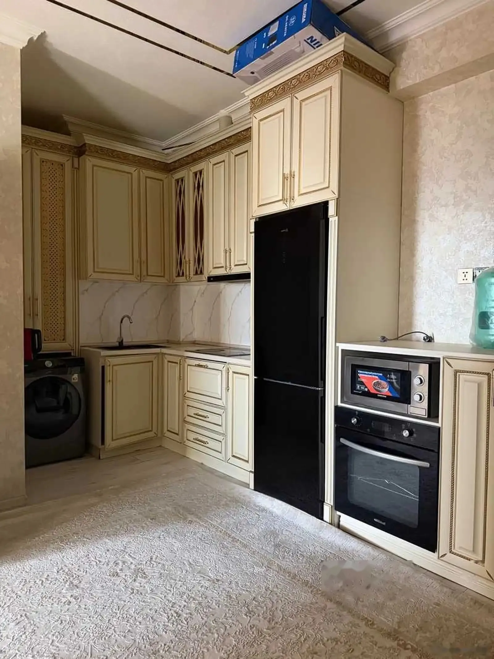 2-комн. квартира, 16 этаж, 65м², Голубой экран