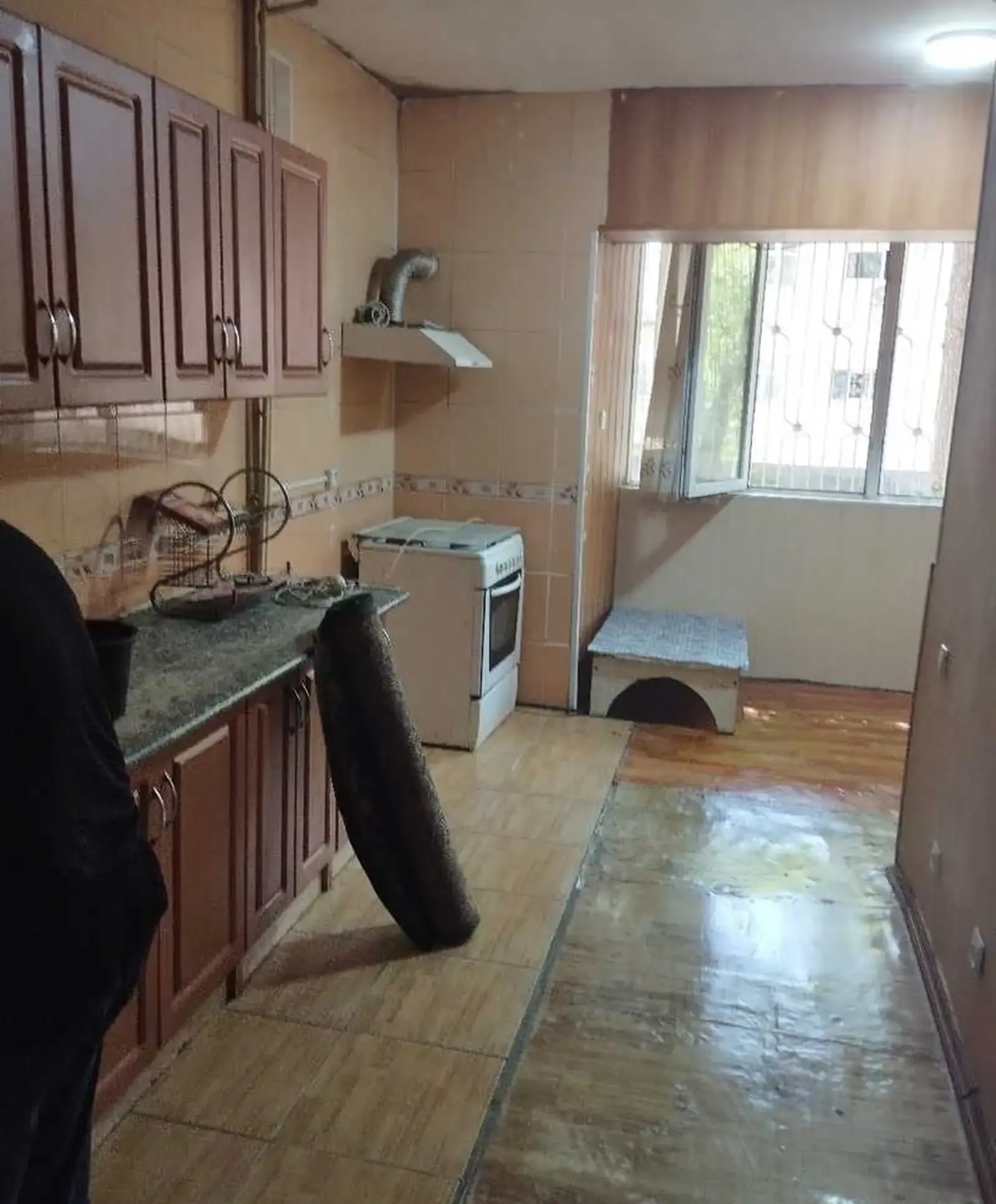 3-комн. квартира, 1 этаж, 75м², 84 Мкр