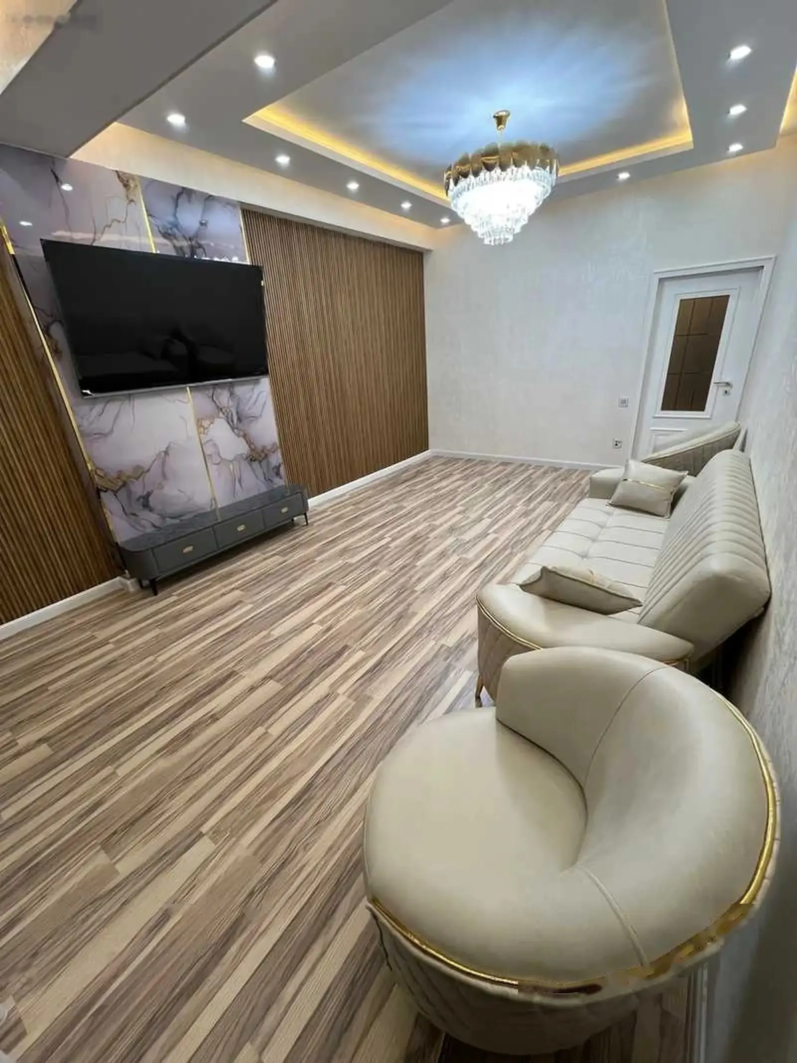 4-комн. квартира, 3 этаж, 125м², 112мкр