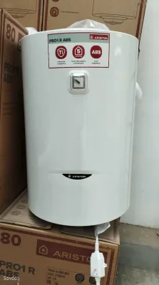 Водонагреватель Ariston 80л