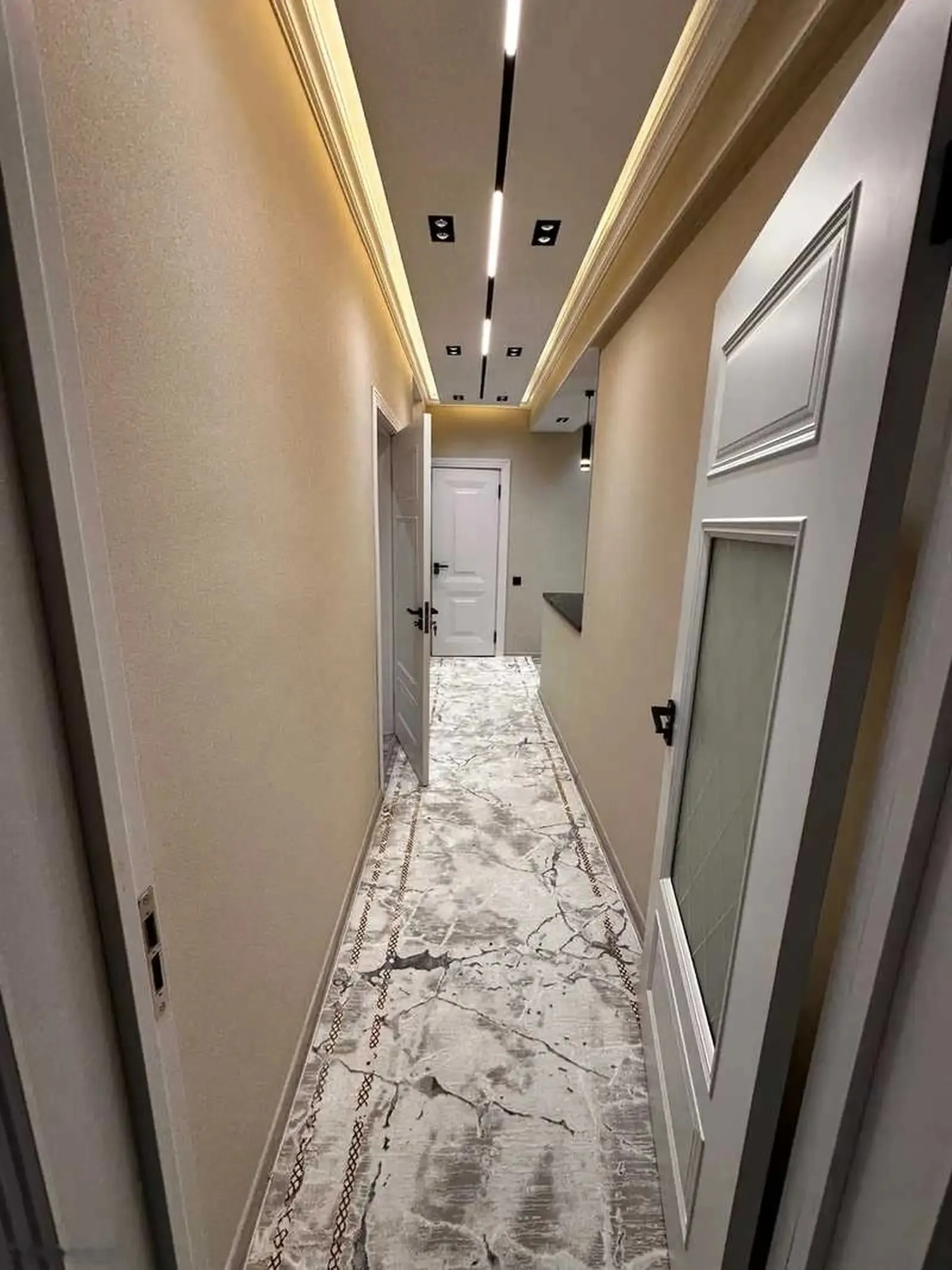 3-комн. квартира, 2 этаж, 82м², 102мкр