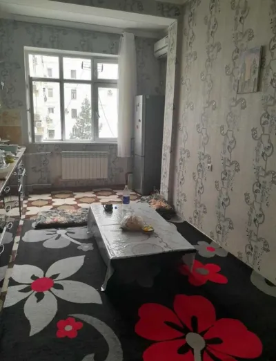4-комн. квартира, 3 этаж, 140м², Сино