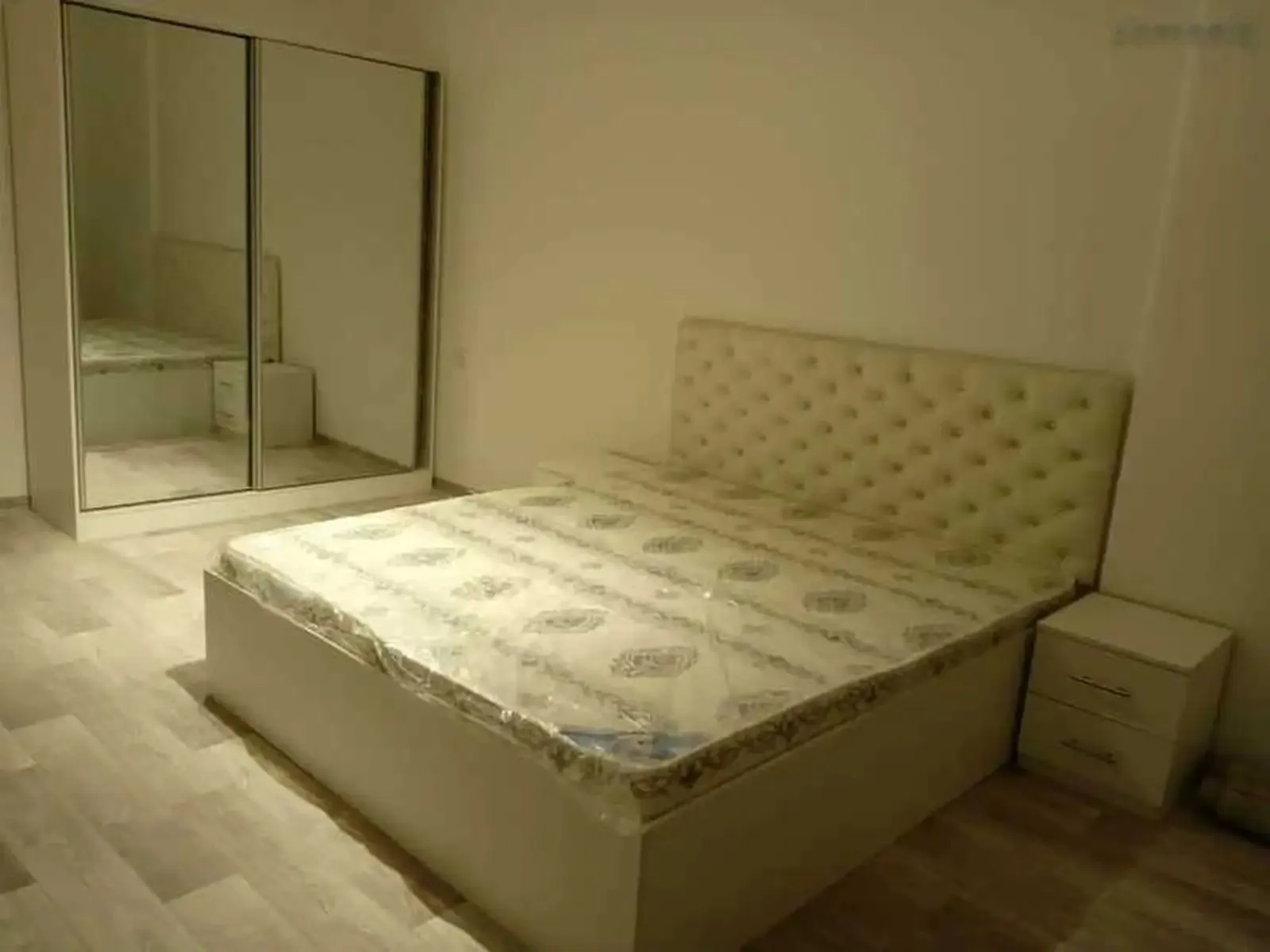 1-комн. квартира, 5 этаж, 50 м², Сафо белый городок