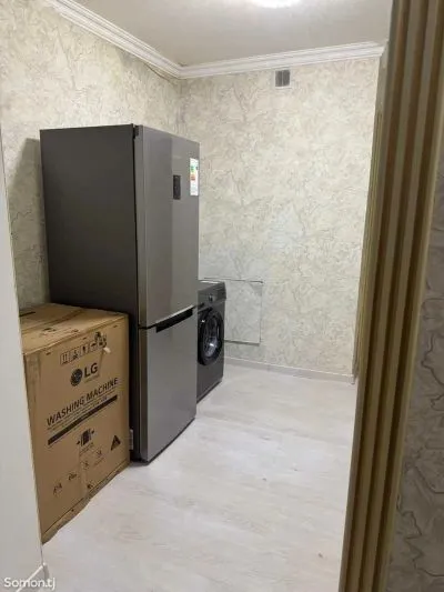 3-комн. квартира, 3 этаж, 70м², сино 102мкр