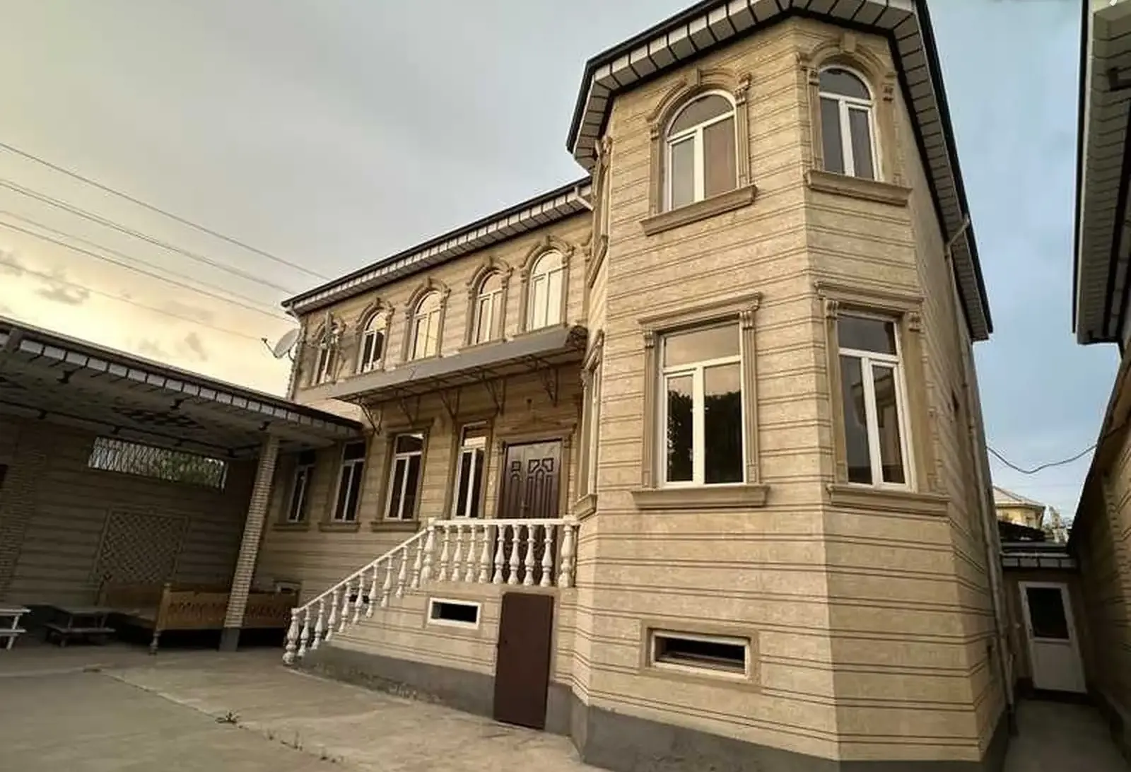 2-этажный, 6 комнатный дом, 330 м², 9 км