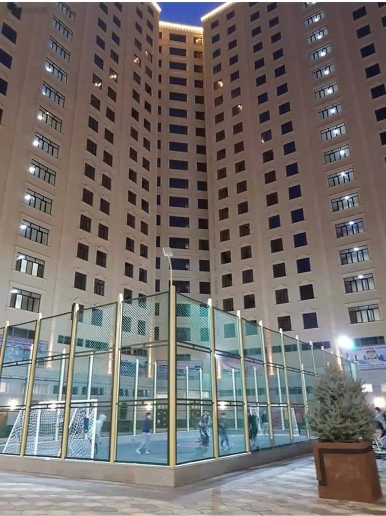 2-комн. квартира, 18 этаж, 72м², Дом печать