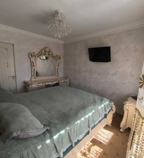 5-комн. квартира, 3 этаж, 90 м², Фирдавси